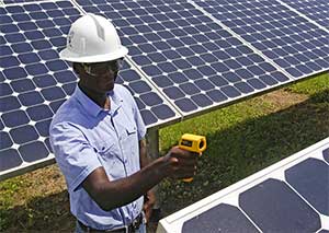 Backer of solar ballot initiative battles utilities' energy policy